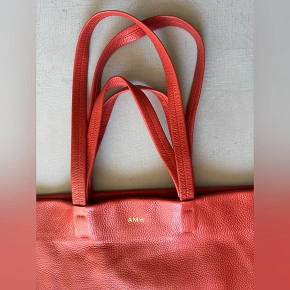 Cuyana Classic Easy Tote in RIOJA Pebbled Leather - Picture 6 of 13